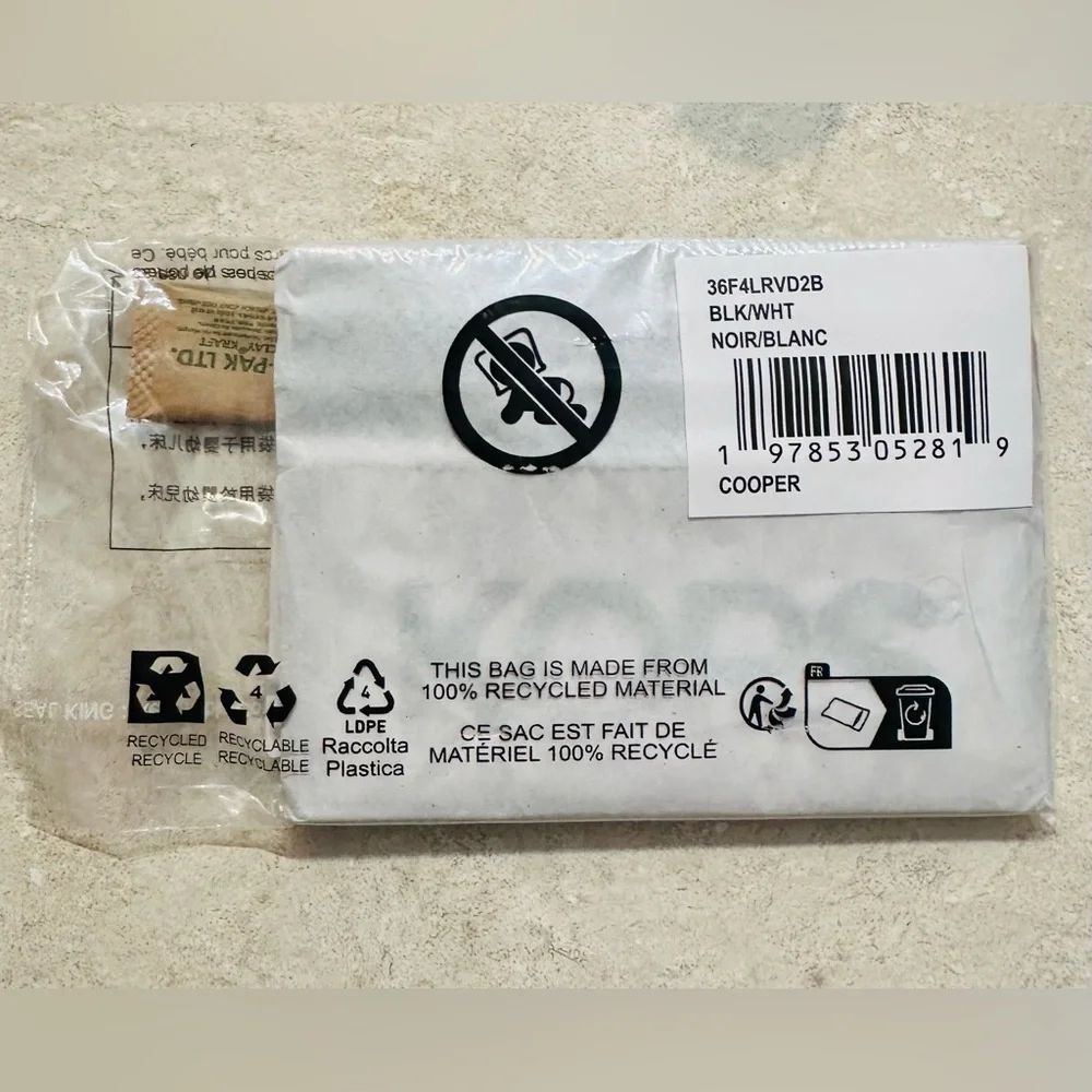 MICHAEL KORS NWT Cooper Signature Logo Card Case